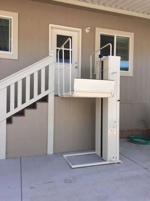 Vertical Platform Wheelchair Elevator Lifts Macs PL-72